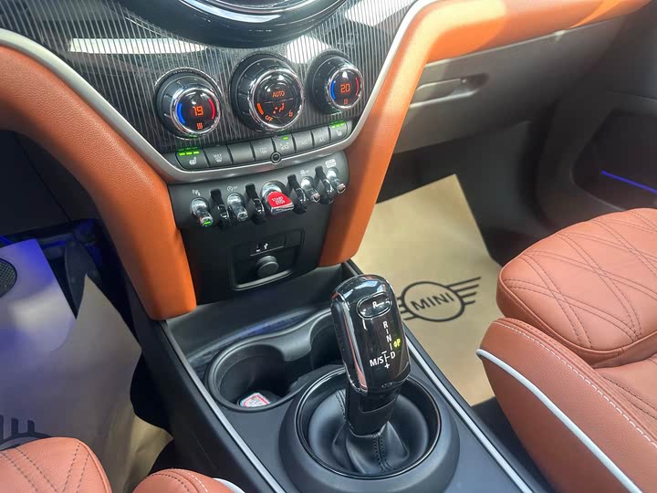 Mini Countryman 2023 2023款 改款 2.0T COOPER S ALL4 鉴赏家