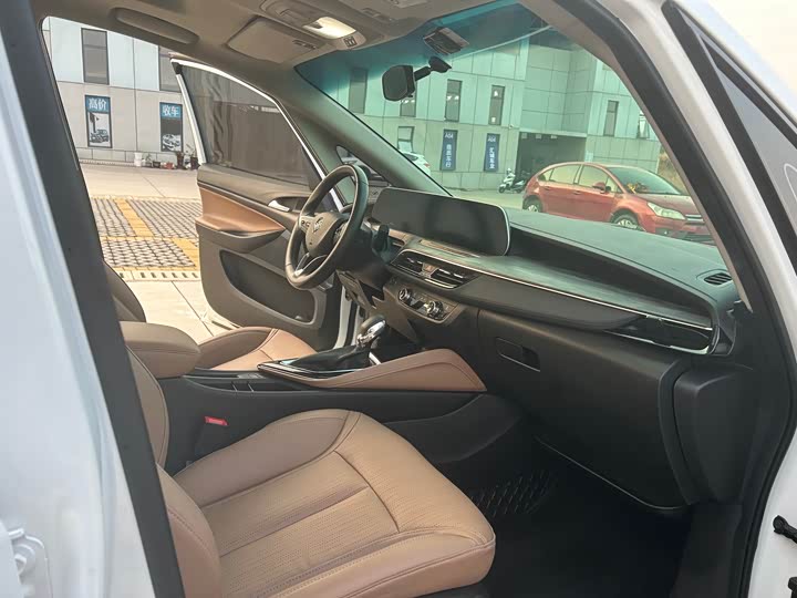 Buick GL6 2021 2021款 323T 轻混动互联豪华型