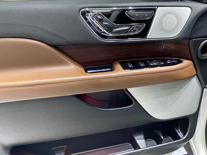 Lincoln Navigator 2022 2022款 3.5T 尊耀版