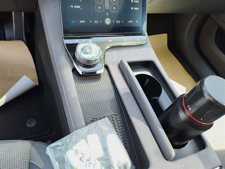 Voyah Passion 2024 2024款 PHEV 四驱超长续航行政版