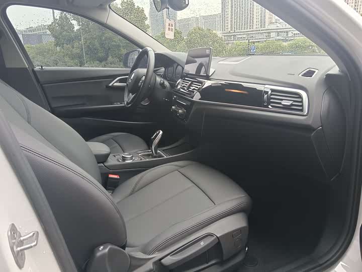 BMW 1 Series 2023 2023款 120i M运动版