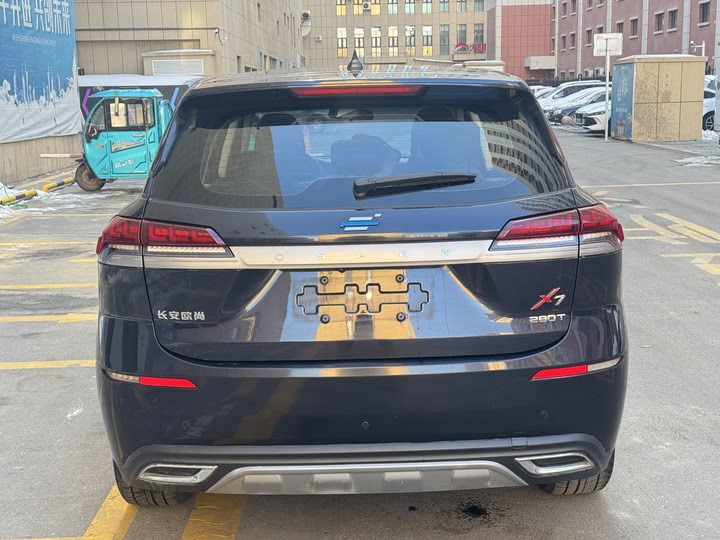Changan Oshan X7 2021 2021款 1.5T 自动豪华型