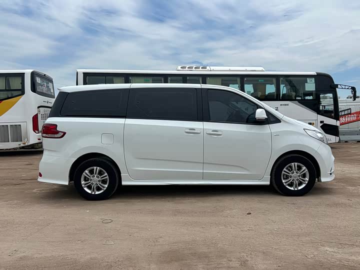 Maxus G10 2021 2021款 2.0T 自动智享版 汽油 7座