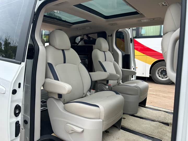 Maxus G10 2021 2021款 2.0T 自动智享版 汽油 7座