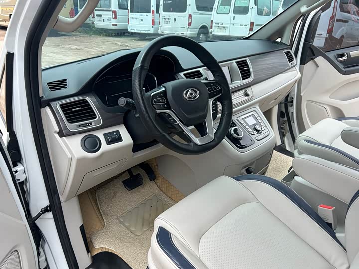 Maxus G10 2021 2021款 2.0T 自动智享版 汽油 7座