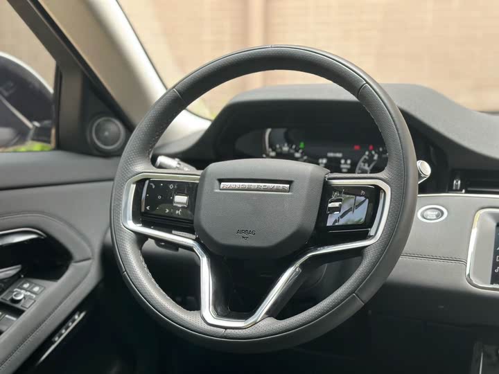 Land Rover Range Rover Evoque L Hybrid 2022 2022款 极光L P300e 插电式电动混合版