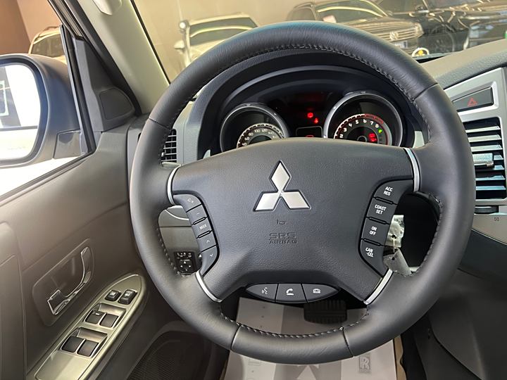 Mitsubishi Pajero 2020 2020款 3.0L 自动标准版