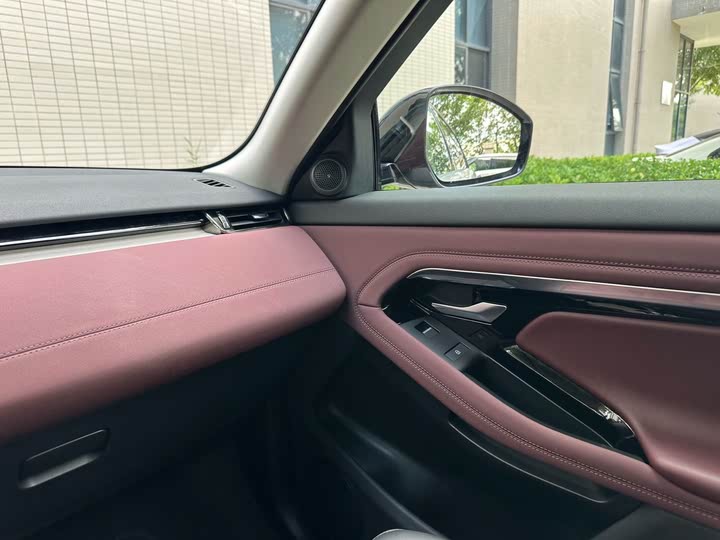 Land Rover Range Rover Evoque L Hybrid 2022 2022款 极光L P300e 插电式电动混合版