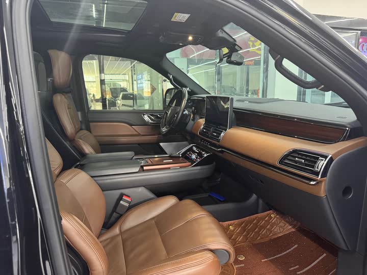 Lincoln Navigator 2022 2022款 3.5T 尊耀版