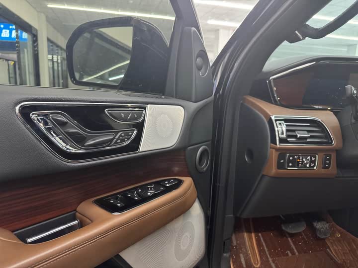 Lincoln Navigator 2022 2022款 3.5T 尊耀版