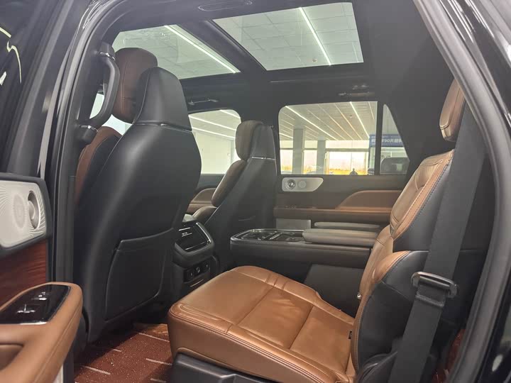 Lincoln Navigator 2022 2022款 3.5T 尊耀版