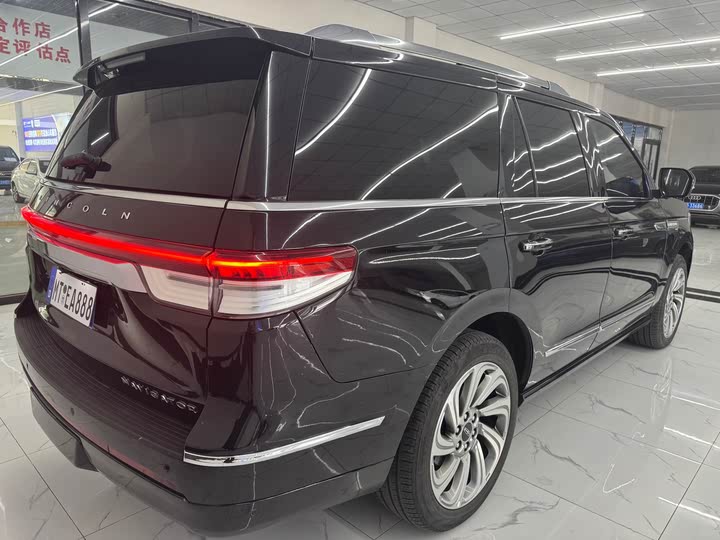 Lincoln Navigator 2022 2022款 3.5T 尊耀版