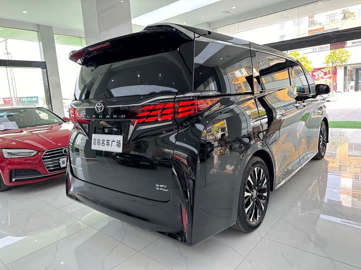2025 Toyota Alphard