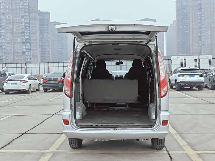 Foton G5 2022 2022款 2.0L汽油商运版明窗5/6座1TZS