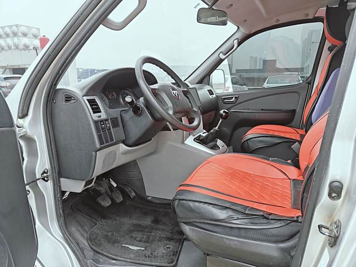 Foton G5 2022 2022款 2.0L汽油商运版明窗5/6座1TZS