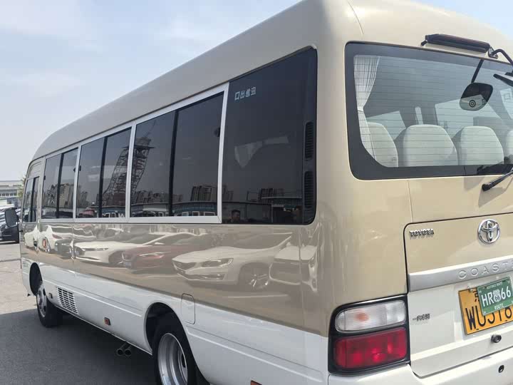 Toyota Coaster 2019 2019款 4.0L豪华车GRB53L-ZEMNK 23座扶手9GR