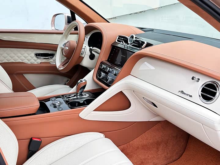 Bentley Bentayga 2024 2024款 4.0T V8 雅度版