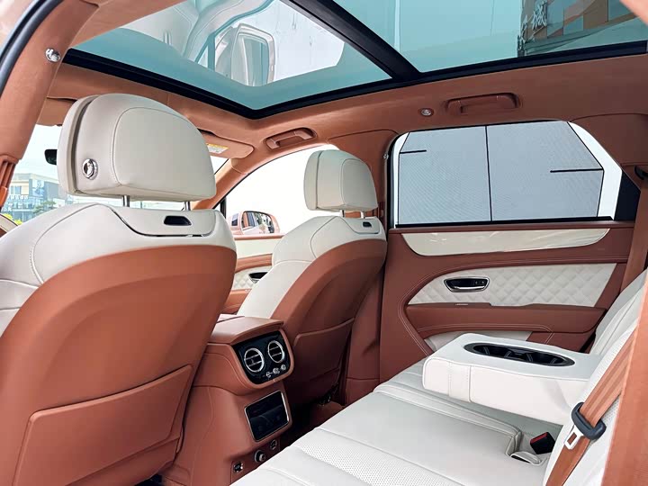 Bentley Bentayga 2024 2024款 4.0T V8 雅度版
