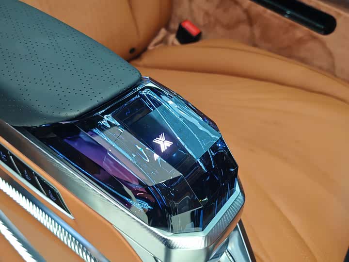 Mercedes-Benz V-Class 2024 2024款 V 300 L 长轴距豪华版