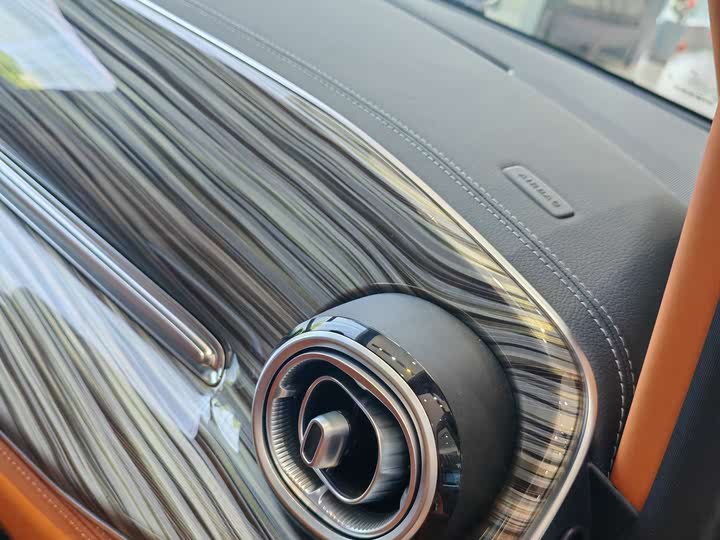 Mercedes-Benz V-Class 2024 2024款 V 300 L 长轴距豪华版