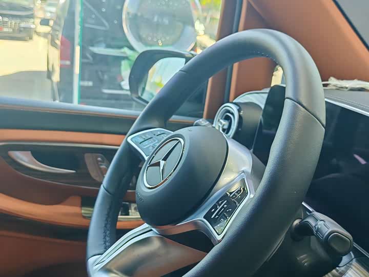 Mercedes-Benz V-Class 2024 2024款 V 300 L 长轴距豪华版