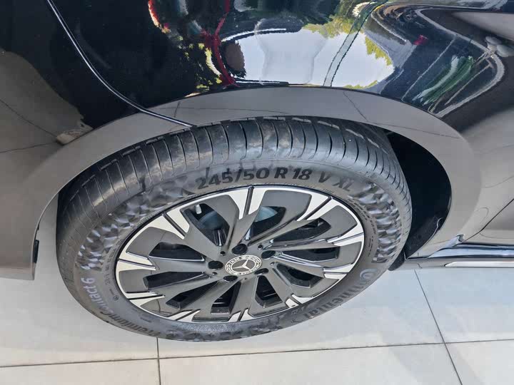 Mercedes-Benz V-Class 2024 2024款 V 300 L 长轴距豪华版