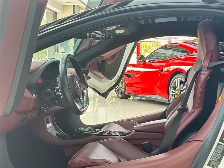 McLaren GT 2023 2023款 4.0T 标准型