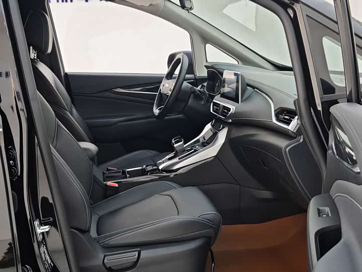 Maxus Mifa 5 2022 2022款 1.3T PLUG IN 乐享版 七座