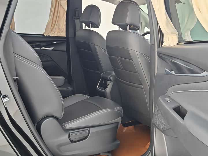 Maxus Mifa 5 2022 2022款 1.3T PLUG IN 乐享版 七座