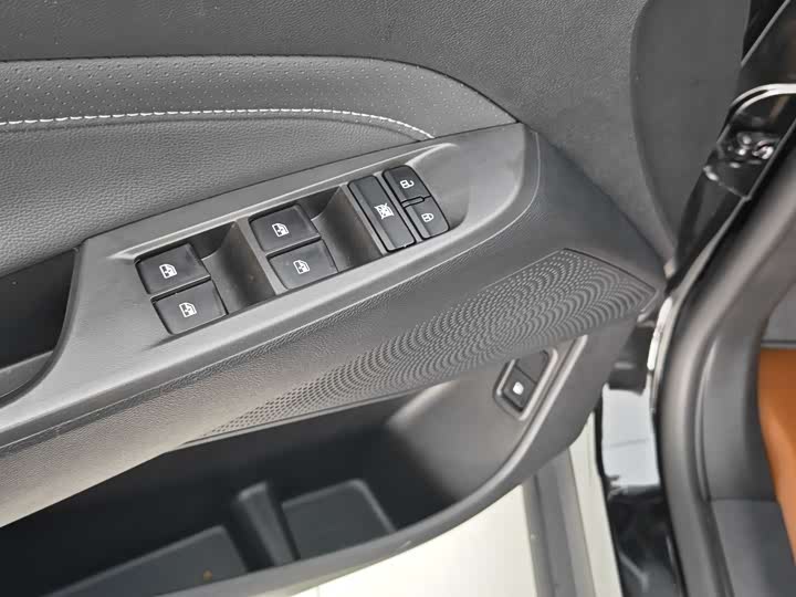 Maxus Mifa 5 2022 2022款 1.3T PLUG IN 乐享版 七座