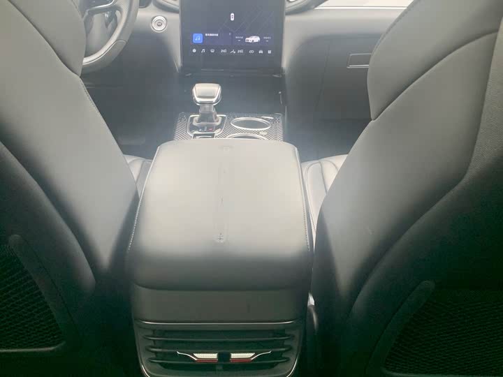 Hongqi HS3 2023 2023款 2.0T 四驱有为版