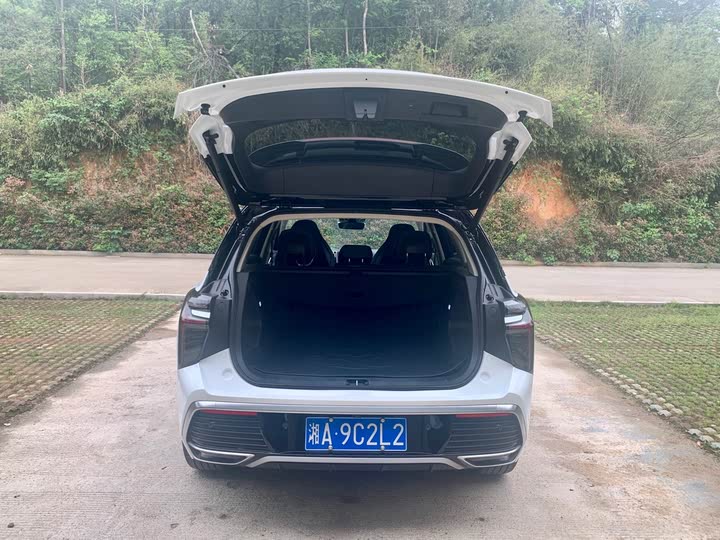 Hongqi HS3 2023 2023款 2.0T 四驱有为版