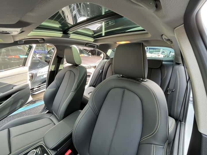 BMW 1 Series 2023 2023款 120i M运动曜夜版