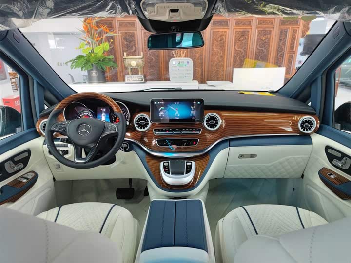 Mercedes-Benz V-Class 2021 2021款 V 260 L 长轴距豪华版