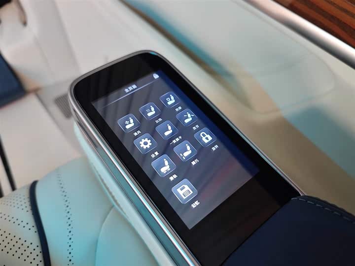 Mercedes-Benz V-Class 2021 2021款 V 260 L 长轴距豪华版