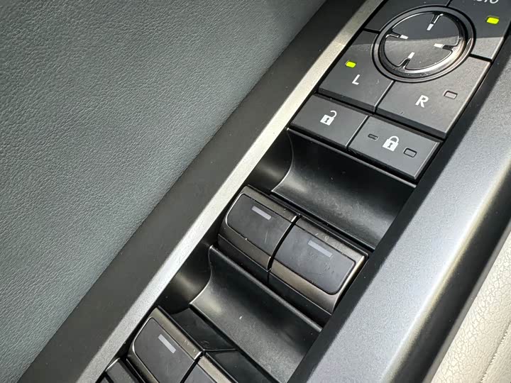 Lexus RZ 2023 2023款 450e 四驱纵享版