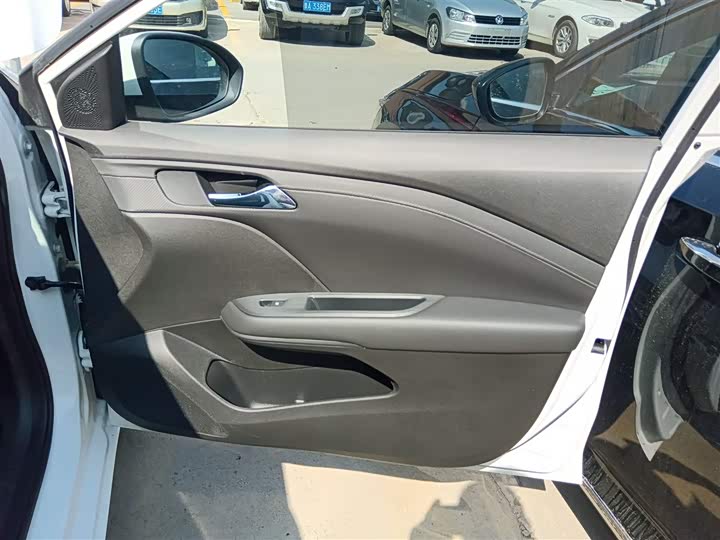 Chevrolet Monza 2024 2024款 1.5L 双离合乐享版