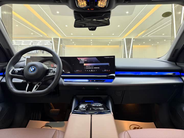 BMW i5 2024 2024款 eDrive 35L M运动套装