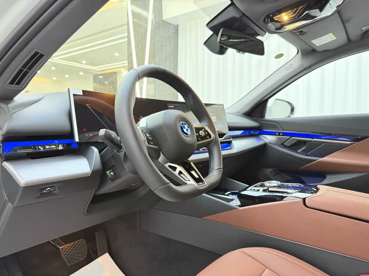 BMW i5 2024 2024款 eDrive 35L M运动套装