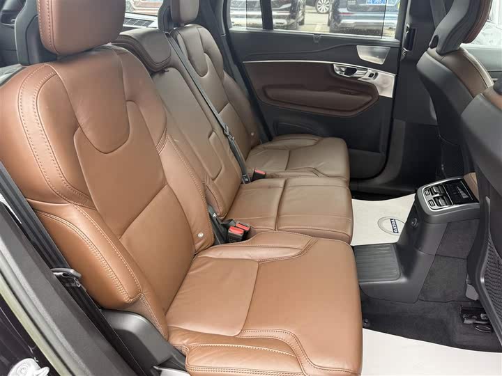 Volvo XC90 Hybrid 2023 2023款 T8 RECHARGE 智尊豪华版 7座