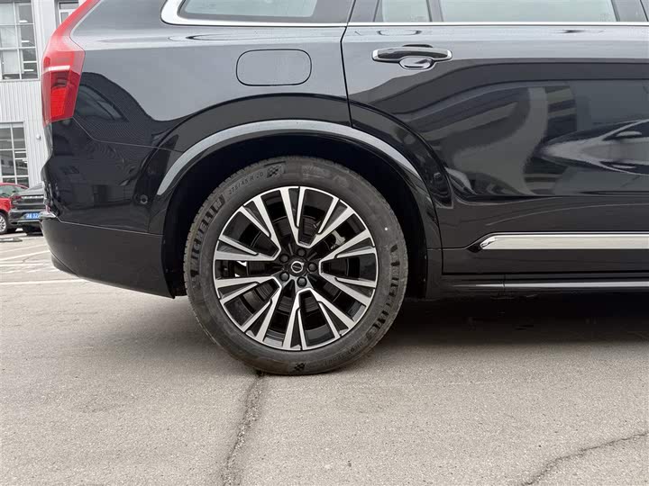 Volvo XC90 Hybrid 2023 2023款 T8 RECHARGE 智尊豪华版 7座