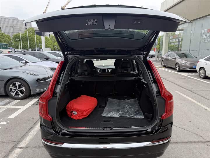 Volvo XC90 Hybrid 2023 2023款 T8 RECHARGE 智尊豪华版 7座