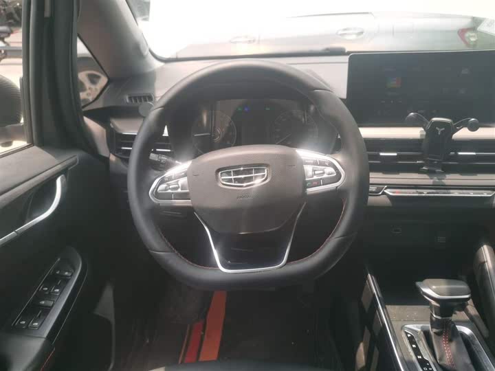 Geely Vision X3 2021 2021款 PRO 1.5L CVT尊贵型