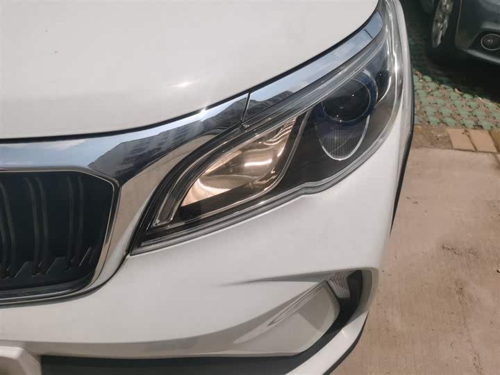 Geely Vision X3 2021 2021款 PRO 1.5L CVT尊贵型