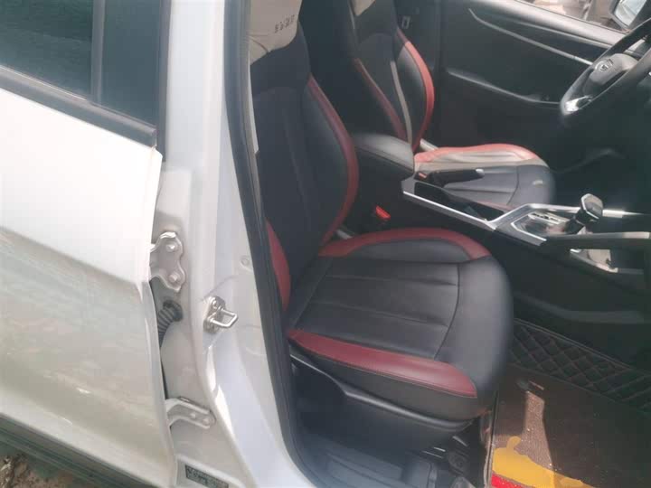 Geely Vision X3 2021 2021款 PRO 1.5L CVT尊贵型