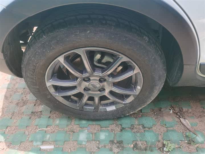 Geely Vision X3 2021 2021款 PRO 1.5L CVT尊贵型