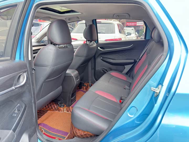 Geely Vision X3 2021 2021款 PRO 1.5L CVT尊贵型