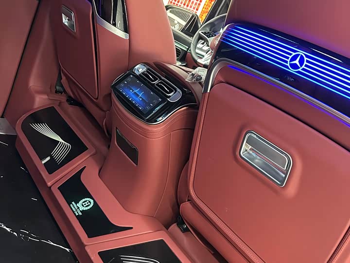 Mercedes-Benz Vito 2024 2024款 2.0T 商务版 7座