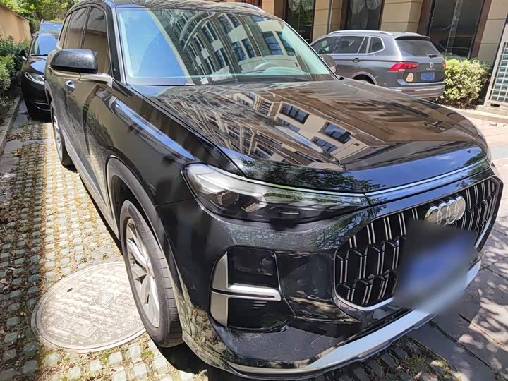 Audi Q6 2024 2024款 45 TFSI quattro 齐云型 羽林套装 7座