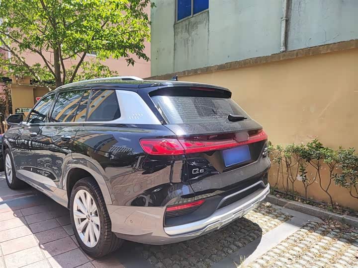 Audi Q6 2024 2024款 45 TFSI quattro 齐云型 羽林套装 7座